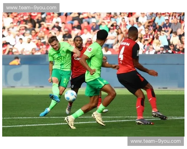 德甲烽火:法兰克福与弗赖堡的意志交锋,谁能主宰黑森林与美因河畔的尊严? 德甲烽火:法兰克福与弗赖堡的意志交锋,谁能主宰黑森林与美因河畔的尊严?